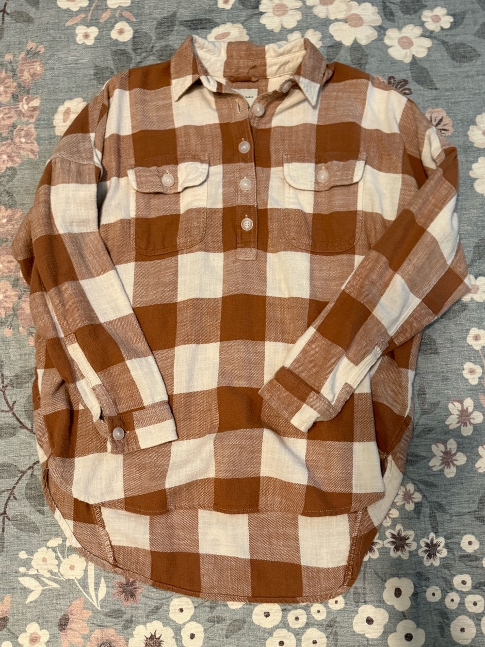 American Eagle Outfitters Rust and Cream Buffalo Plaid Shirt (3/$20)